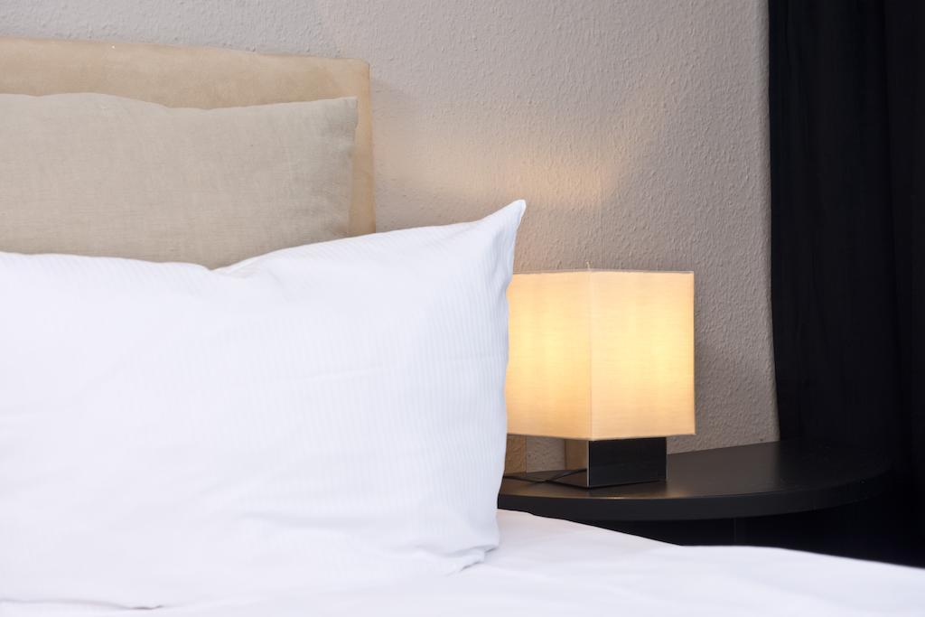 Tryp By Wyndham Bremen Airport Hotel Стая снимка