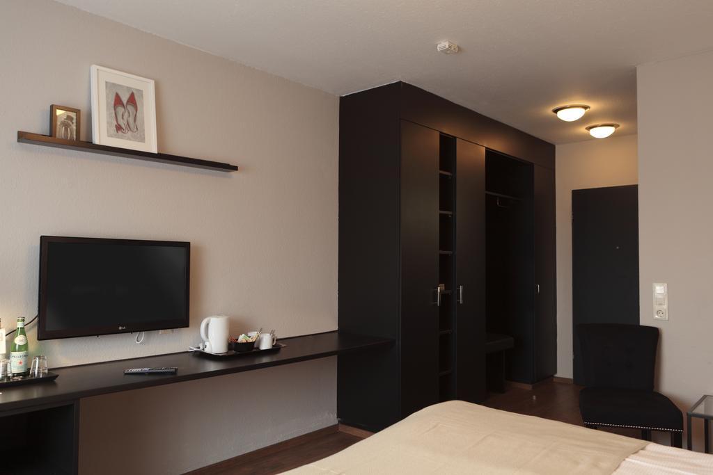 Tryp By Wyndham Bremen Airport Hotel Стая снимка