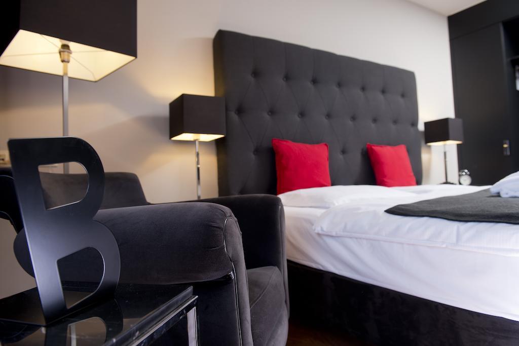 Tryp By Wyndham Bremen Airport Hotel Стая снимка