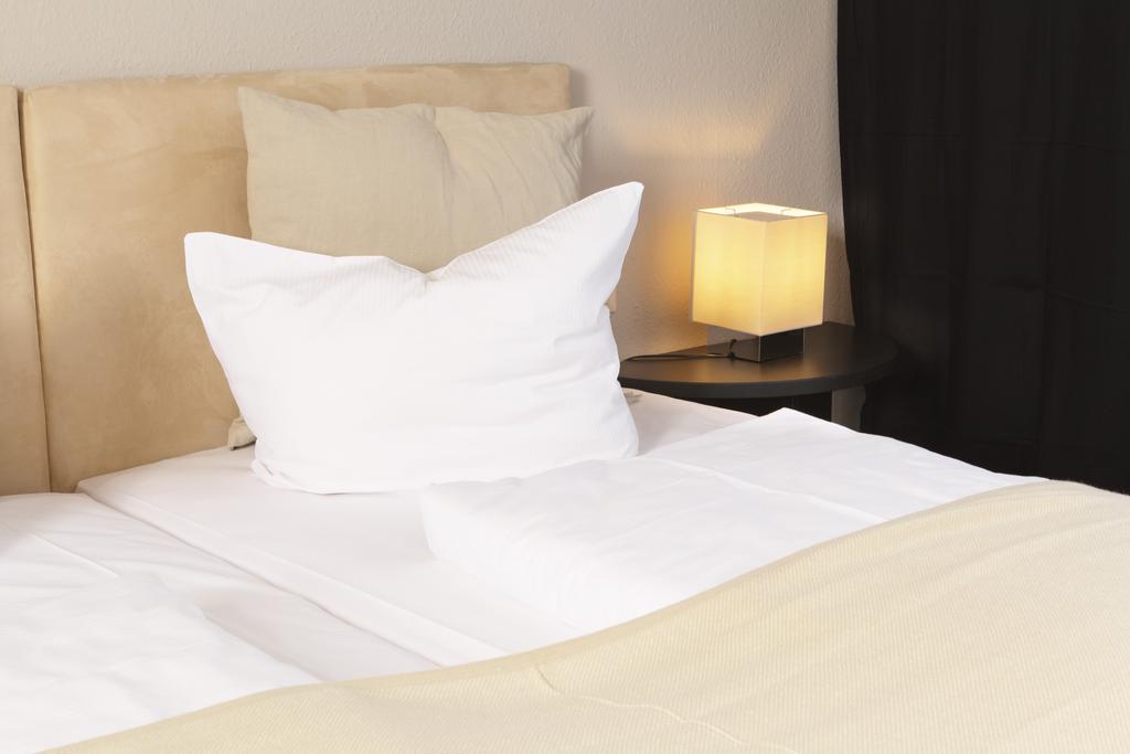Tryp By Wyndham Bremen Airport Hotel Стая снимка